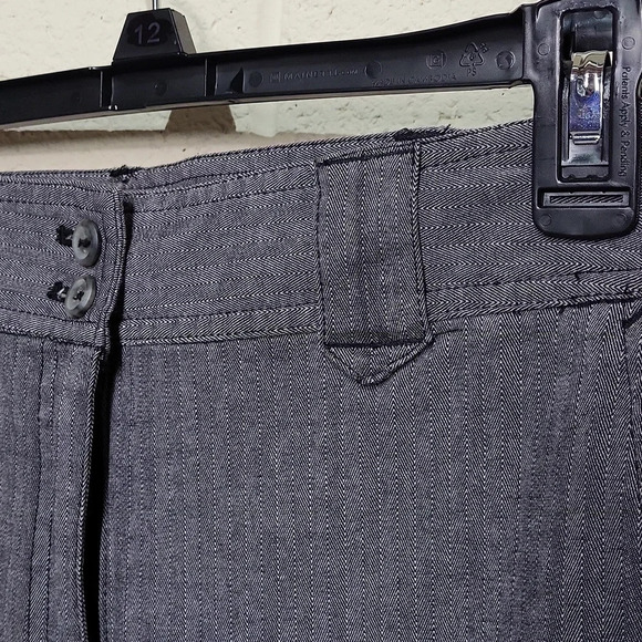 Basic Editions 8 Classic Fit Slacks Gray w/light strips 2 pockets front & back - Picture 3 of 8